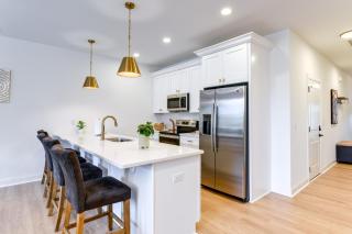 Charlotte Getaway with Yard - 3 Mi to Uptown! - Charlotte - 5