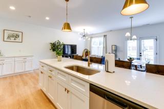Charlotte Getaway with Yard - 3 Mi to Uptown! - Charlotte - 3