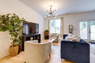 Charlotte Getaway with Yard - 3 Mi to Uptown! - Charlotte - 2
