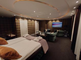 Palace Hotell - 2