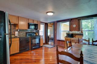 Killington Area Escape with Deck, Views and Hot Tub! - Stockbridge - 4