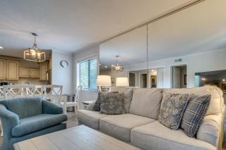 Walk to Beach Condo with Balcony in Hilton Head - Hilton Head Island - 6