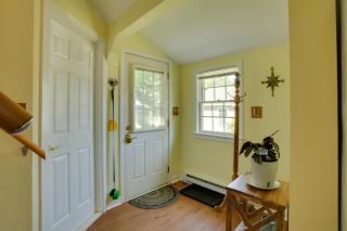 Family-Friendly Cottage, Walk to the Beach! - 6