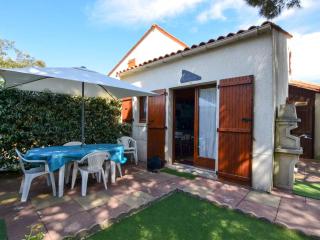 Maison 30m² avec Piscine, Tennis, Terrasse et Jardin - 6 pers, proche Plage et Zoo La Palmyre - FR-1-705-42 - Les Mathes - 4