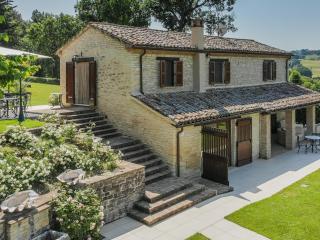 Villa near Adriatic Sea with Heated Pool - SantʼIppolito - 4