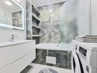 Center, Albisoara str., 1bedroom and living with balcony - Chişinău - 1