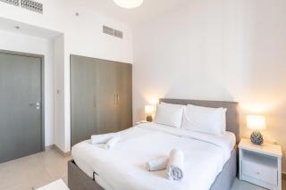 Spacious 2 Bedroom on High Floor in Creek Horizon - Allsopp&Allsopp - 1