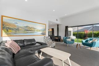 Casa Central - Wanaka Holiday Home - 6