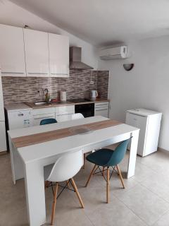 Apartments Radić - Rogoznica - 5