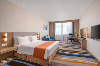 Guangzhou Baiyun Airport Rejoice by Argyle Hotel Rehe Metro Exit B --Free shuttle bus is provided during the 137th Canton Fair - 1