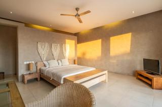Spacious and Stylish Villa 3 Bedroom Seminyak - 2