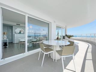 Global Properties, Apartamento con piscina privada y terraza con vistas a la costa - 7