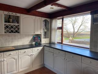Rural Family Farmhouse with Countryside views - Southport - 5