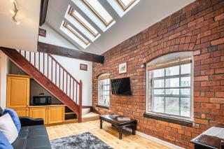 Beautiful 1-Bed Apartment in Grade Listed Warehouse - Victoria Quays, Sheffield City Centre, FREE Parking, Pet Friendly, Netflix - Sheffield - 0