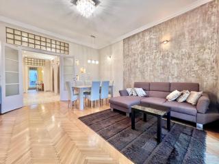 Exclusive Colourful Flat in the city - Budapest - 0