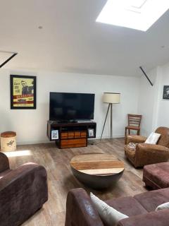 Loft proche centre ville Hôtes habitant à l étage - Laval - 8