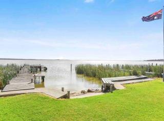 Hindmarsh Hideaway- Waterfront pet friendly NBN Private jetty - Hindmarsh Island - 0