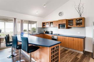 Hindmarsh Hideaway- Waterfront pet friendly NBN Private jetty - Hindmarsh Island - 4