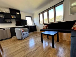 Cape Cod Chalet, alpine-getaways - 2