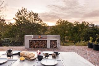 Avemore Vineyard View - wood fired hot tub and full power back up - Onder-Papegaaiberg - 7