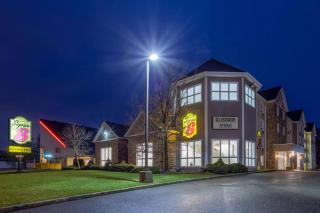 Super 8 by Wyndham Quebec City - Québec - 0