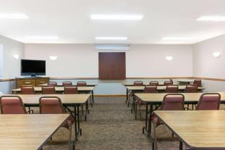 Baymont by Wyndham Piqua - Piqua - 8