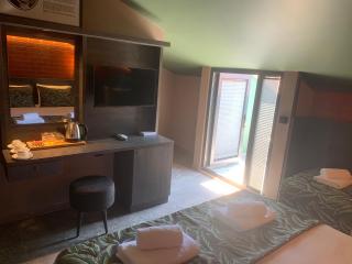 Dolphin Park Hotel - 4