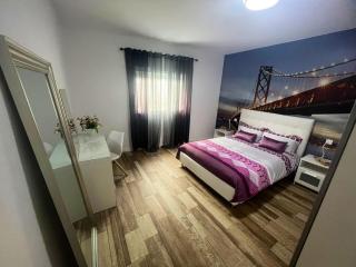 Spacious Apartment in Las Palmas 80 m² with Air Conditioning - 0