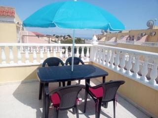 Holiday home + private car park - 4