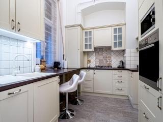 Westend Apartment - Budapest - 5