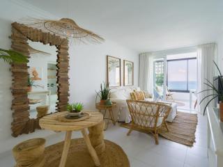 Seaside Apt with Sunset Views and Fast Wifi - Patalavaca - 9