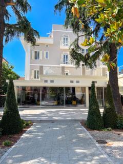 Doride Suites Boutique Hotel - Marina di Carrara - 9