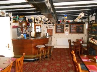 Fox and Hounds Country Inn - Willingham - 6