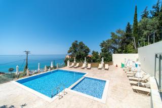 Mazis Deluxe Apartment - Agios Gordios - 0