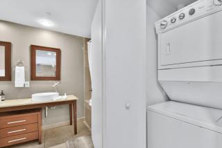 Water front Icon Brickell, W Hotel building - 4