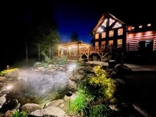 WML stunning log home in Bretton Woods, AC, 2-person Jacuzzi, indoor and outdoor fireplaces, & more! - 5
