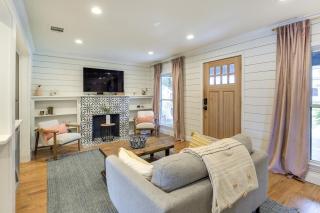 Pecan Blue Frisco Home with Private Yard and Hot Tub - Frisco - 7