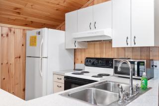 Hide-A-Way Waterfront Cottages - 2