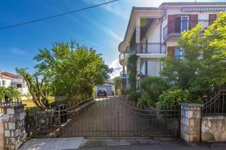 Apartments Barjaktarić - Malinska - 1