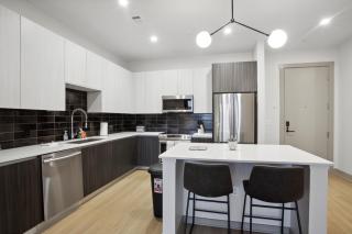 West Midtown Penthouse 2 bdrm - Atlanta - 2