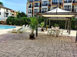 Pool Apartment Amadeus Lux - Sonnenstrand - 3