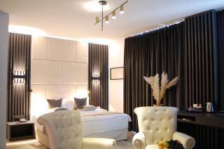 Unique Boutique - Bucarest - 2
