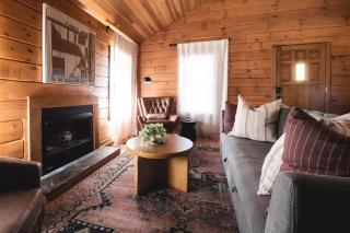 Lake View Cozy Cabin Hocking Hills with Pond and Hot Tub - 3