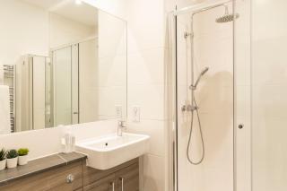 The Elm Suite - Reading - 2
