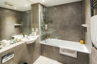 Shiny & Comfy stay with Underground links nearby! - Londra - 5