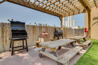 South Padre Island Vacation Rental with Pool Access! - South Padre Island - 7