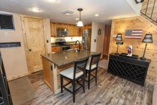 Seven Springs 2 BR Premium Condo, Walk to Slopes condo - 7