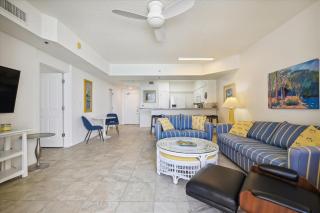 Shores of Panama 1717 - 1 Bedroom Bunk room Sleeps 6, Gulf-Front with Oversized Balcony! condo - Panama City Beach - 2