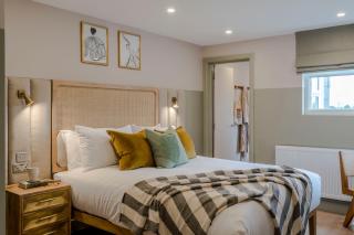 Shepherds Bush - Your Apartment - 9