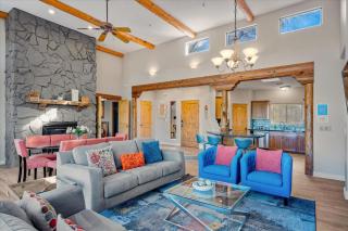 Three-Bedroom House - Sedona - 7